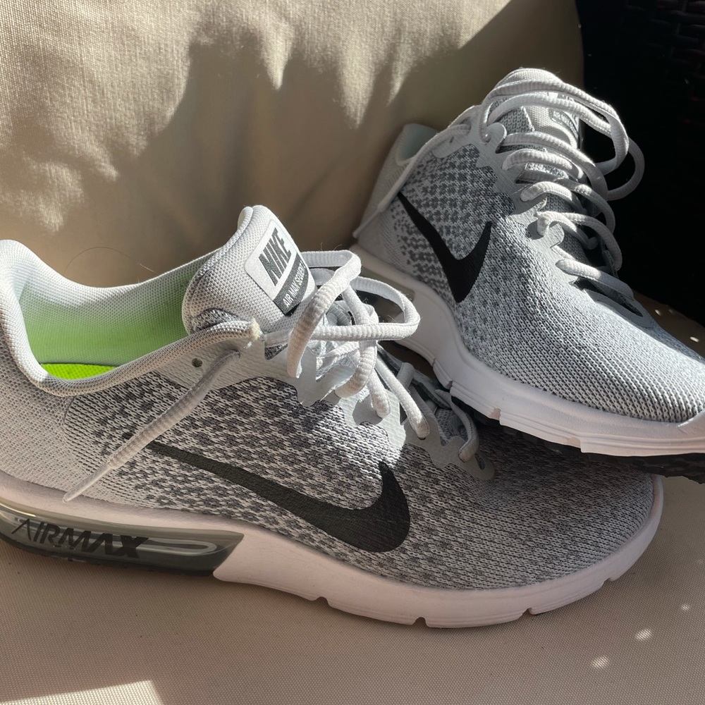 Men’s Nike Tennis Shoes